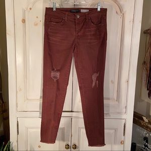 Ae’ropostale AnkleDistressedJegging W/ Frayed Hem